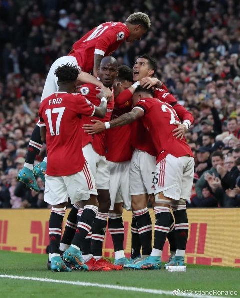  佛罗伦萨新援闪耀全场,助攻帽子戏法创历史  